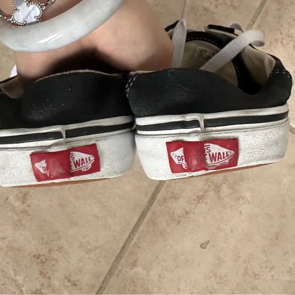 Women’s Vans sneaker - Picture 4 of 5